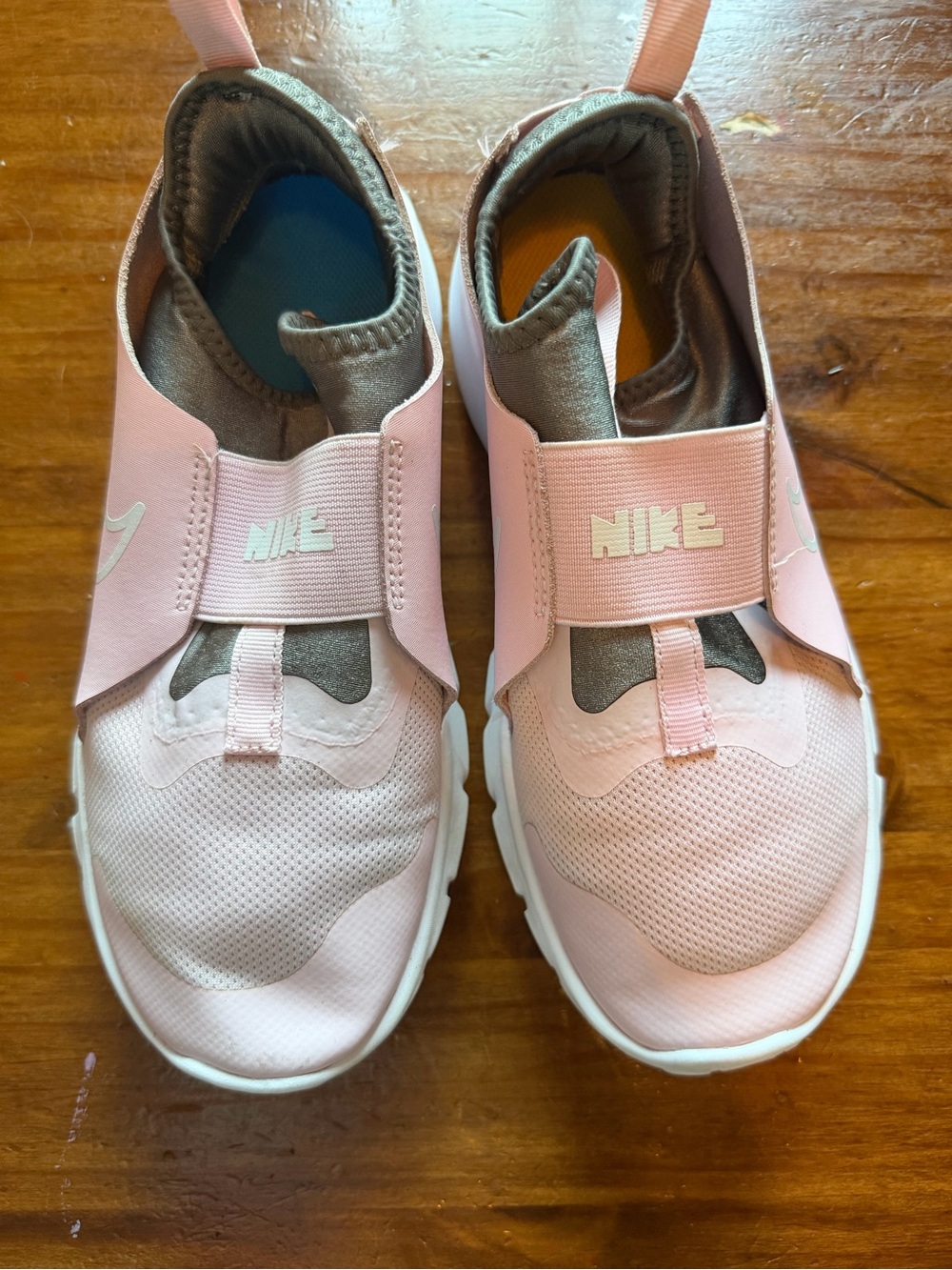 Nike Kids/womens Pink Elastic Strap Slip-On Sneakers BABY PINK